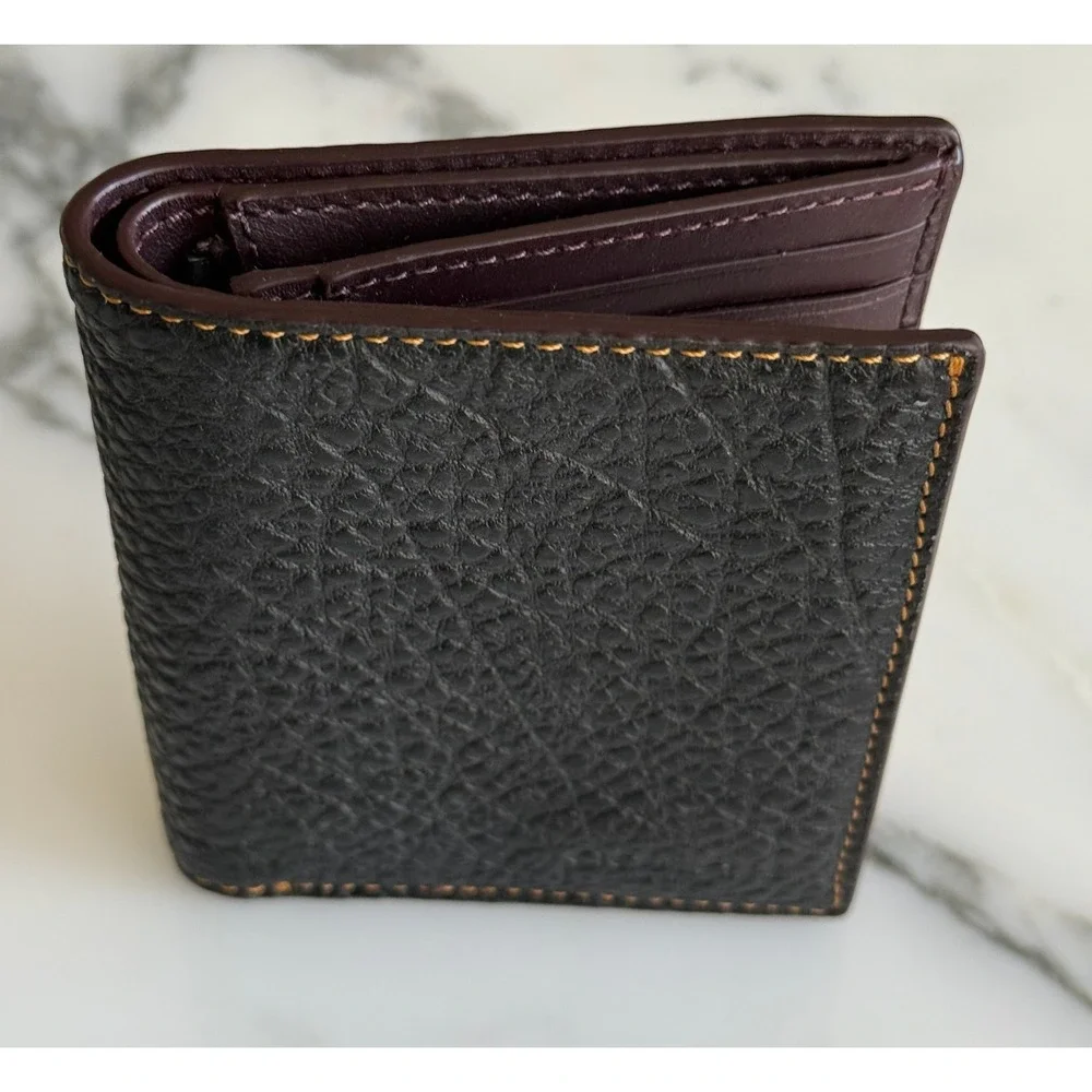 Coach Mens Black Pebble Leather Bifold Wallet Burgundy Interior Zipper Pocket